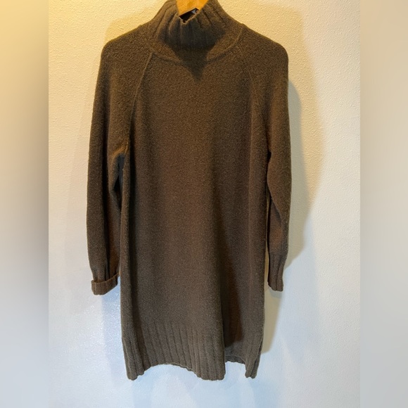 Banana Republic Women’s Quercia Sweater Dress - Picture 3 of 5